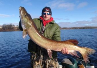 Brad Foss with Chapters largest release of 2008 51.5 inch on Dairyland Flowage 